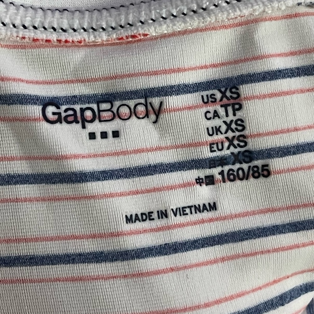 Gap Girls Rashguard - Picture 2 of 3